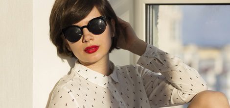 Blusa de tela ligera y botones