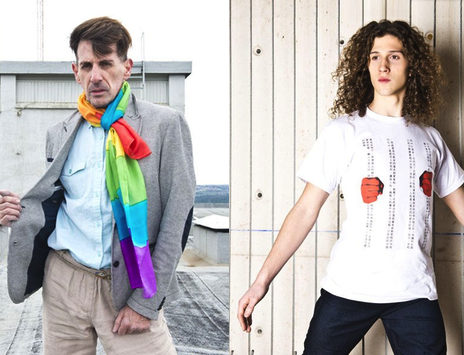 Fular arcoiris y camiseta 'Carta 08'