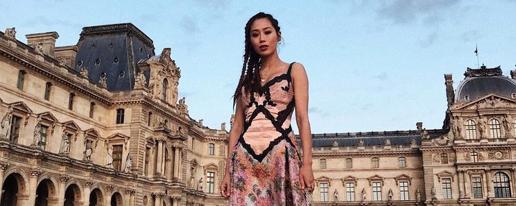 La blogger Aimee Song | Fuente: Instagram @songofstyle