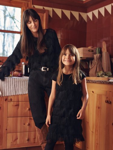 Madre e hija, a conjunto