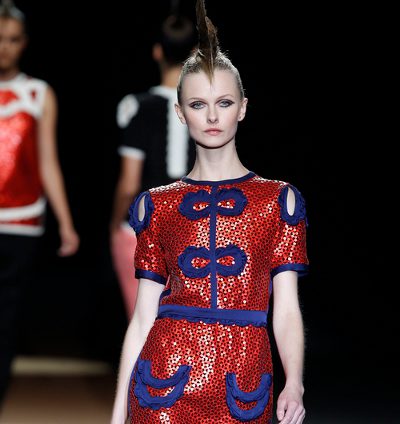 Miguel Palacio cierra con brillos la primera jornada de la Cibeles Madrid Fashion Week