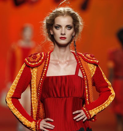 Espectacular desfile de Francis Montesinos en la 54 edición de Cibeles Madrid Fashion Week