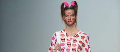 Carlos Díez presenta una colección pop para la primavera 2012