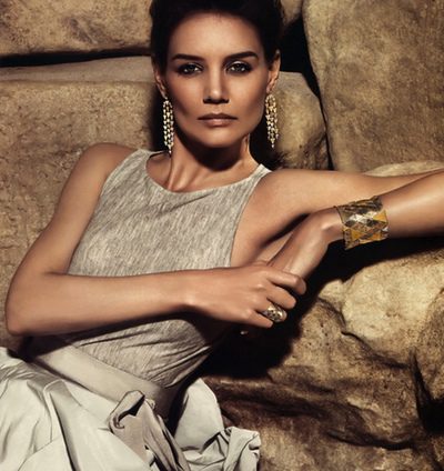 Katie Holmes: una joya que rememora la historia en 'Ancient America'