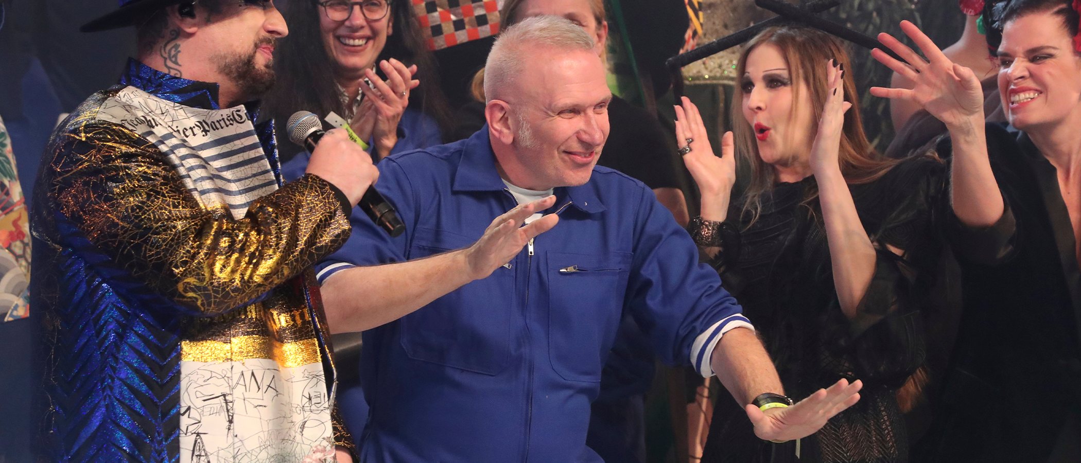 Jean Paul Gaultier escribe su carta de despedida en París