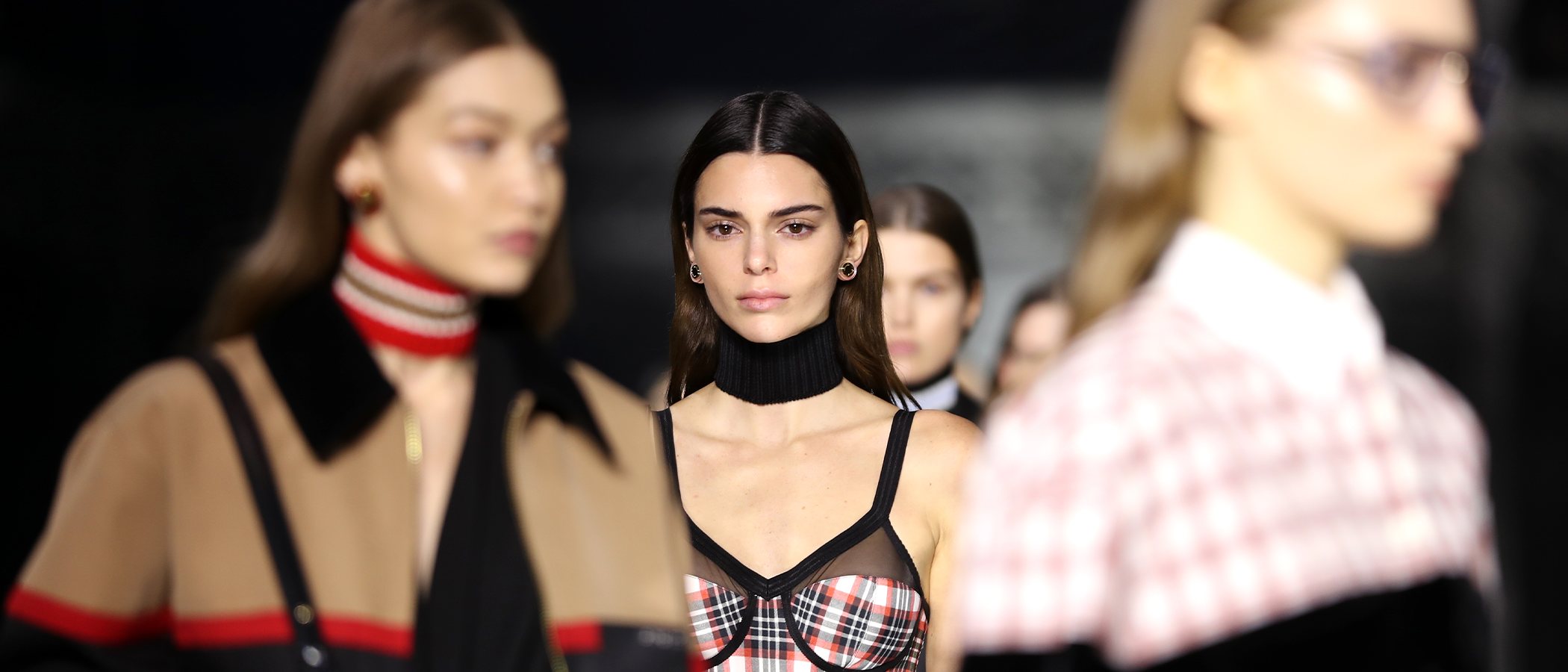 Burberry otoño/invierno 2020-2021: elegancia ecuestre y estampado de cuadros Haymarket Check