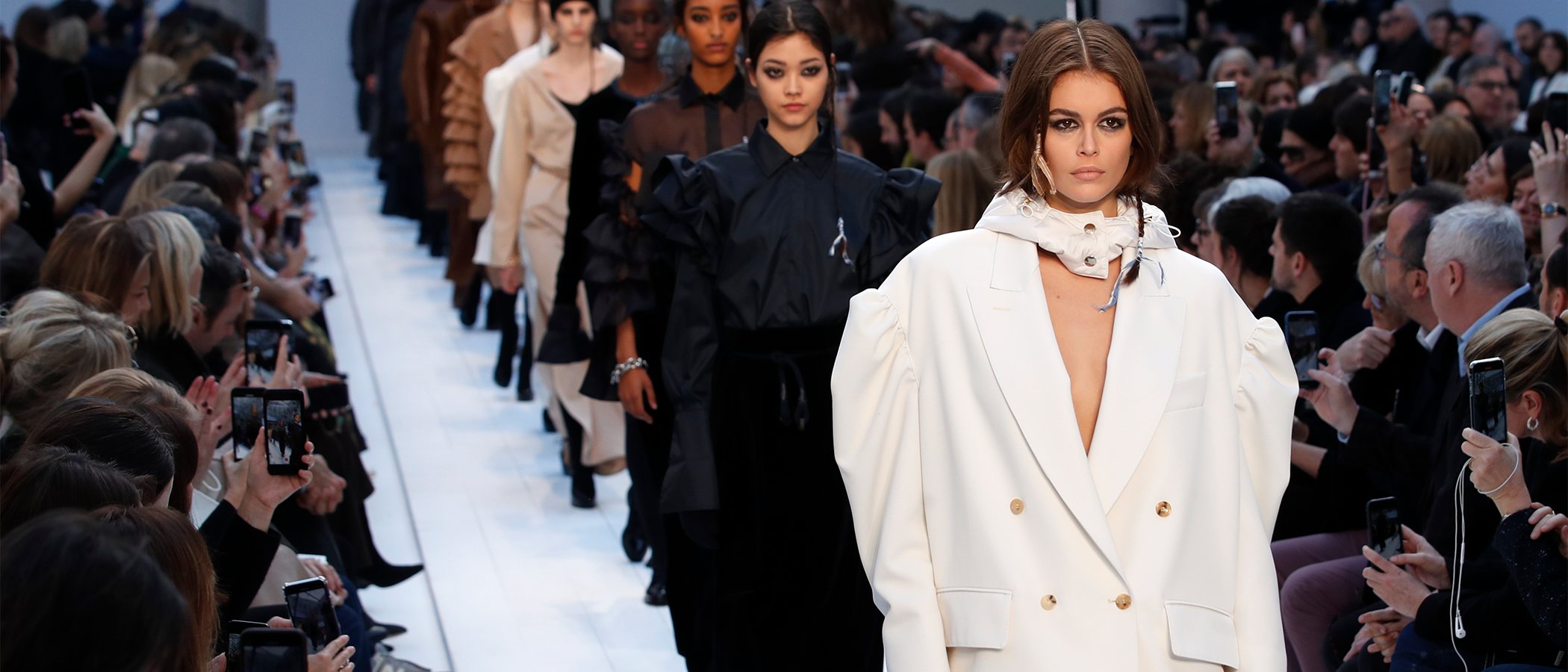 La estética nórdica y el minimalismo arman la nueva propuesta de Max Mara para el otoño/invierno 2020-2021