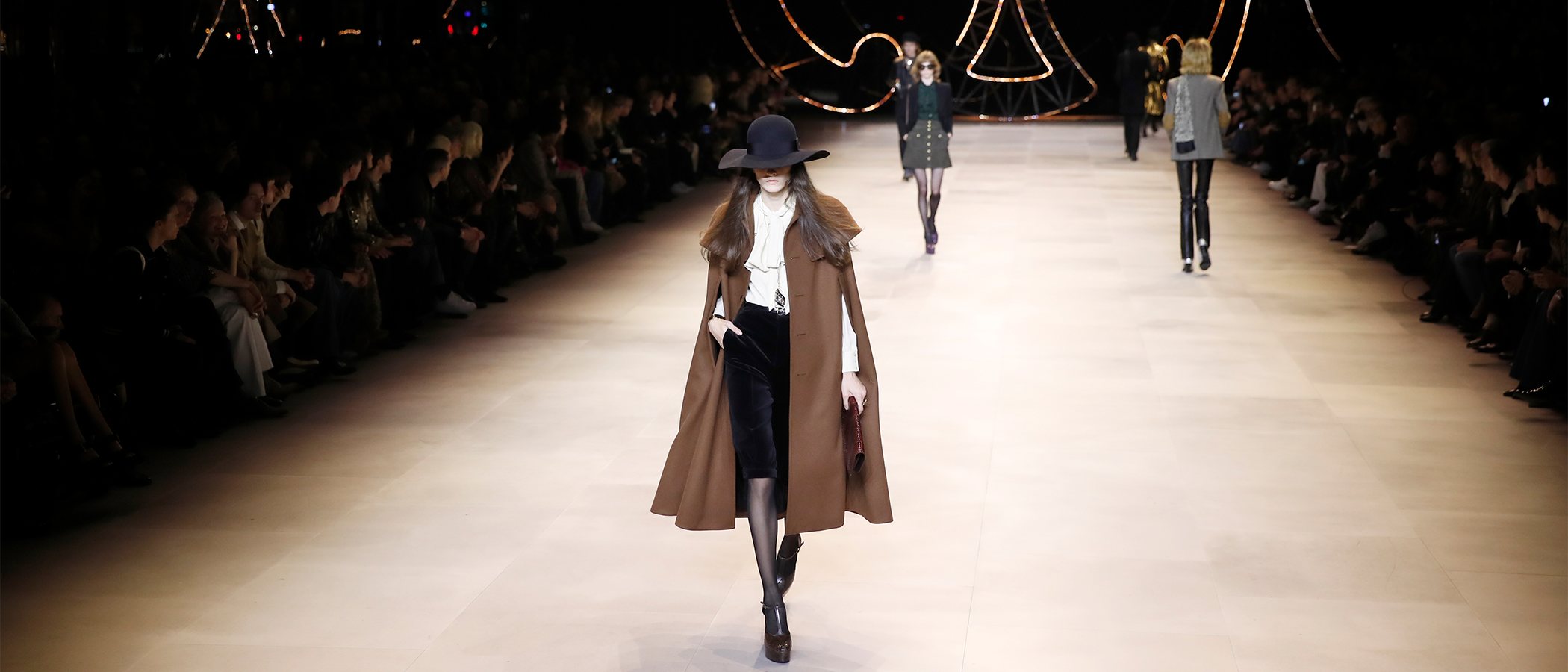 Los años 70 inspiran la nueva colección otoño/invierno 2020-2021 de Hedi Slimane para Celine