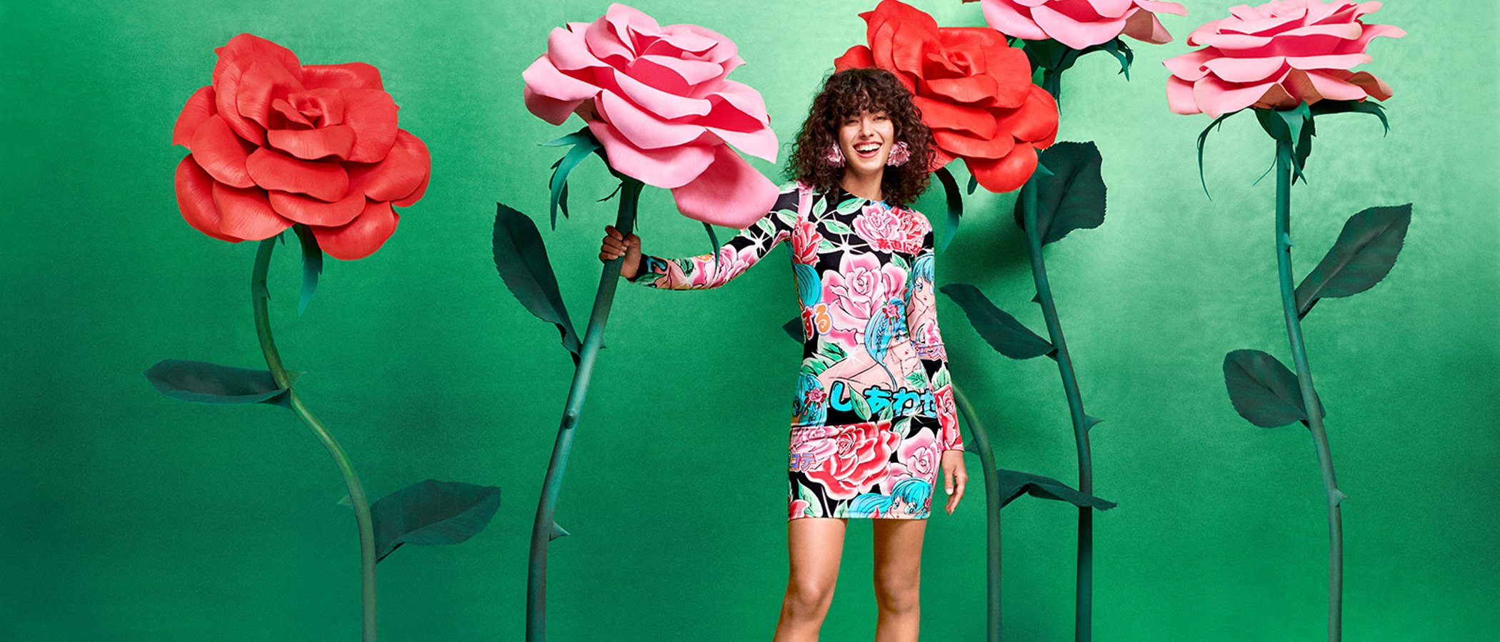 Así es la colorida colección de Maria Escoté para Desigual que apuesta por las flores para el otoño
