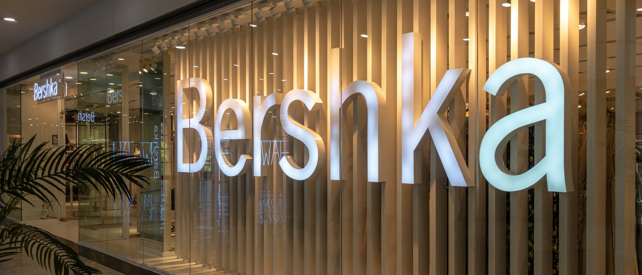 Inditex reabre alguna de sus tiendas mediante cita previa de lunes a sábado