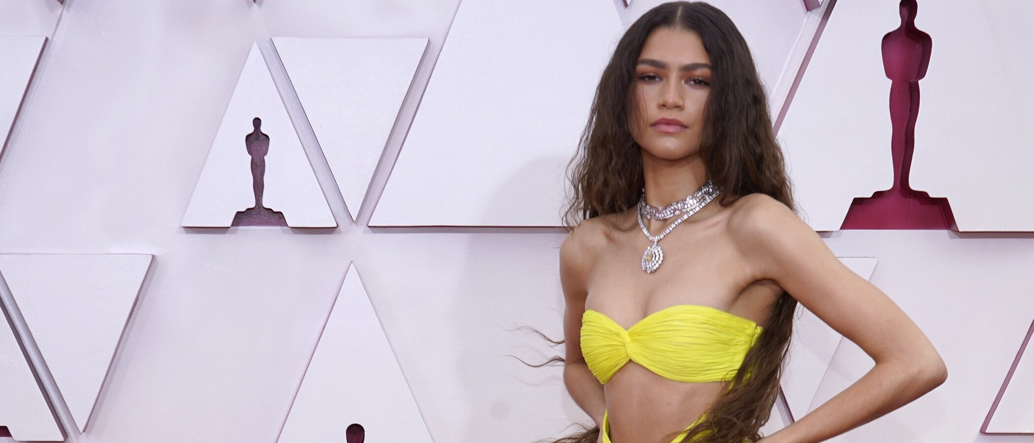 Zendaya rinde homenaje a Beyoncé con su vestido Versace en los BET Awards 2021