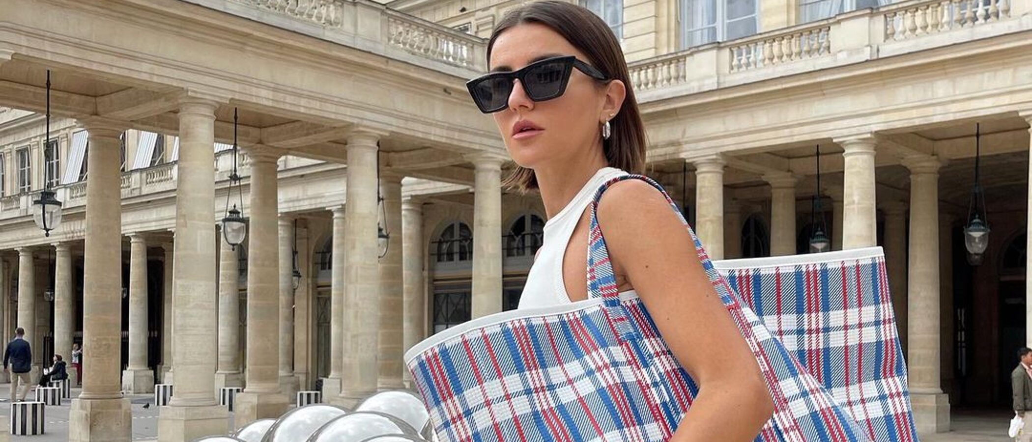 Es posible que tengas en el trastero el último bolso de Balenciaga (o uno muy parecido)