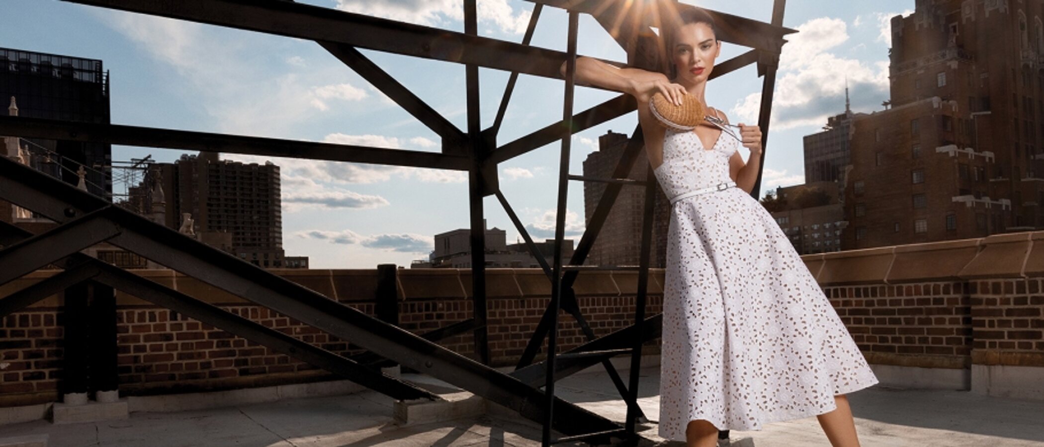 Kendall Jenner protagoniza la campaña primavera/verano 2022 de Michael Kors, una oda a la ciudad de Nueva York