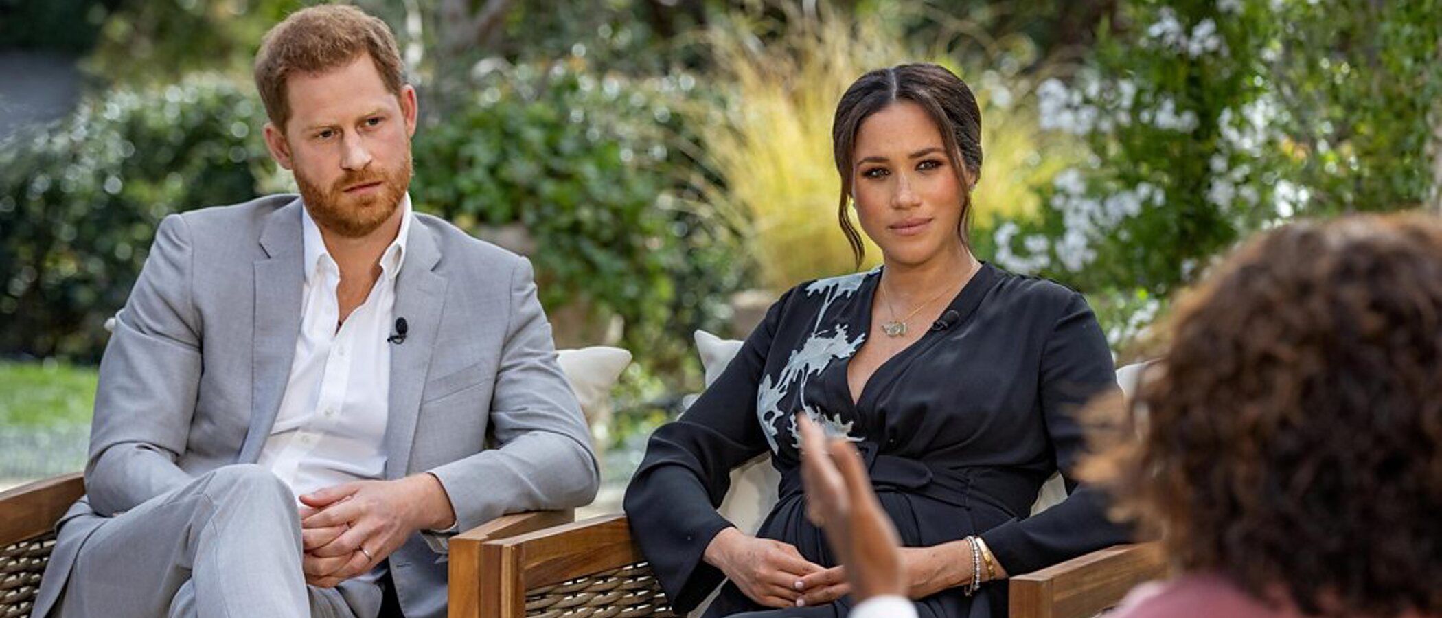 El Armani de Menghan Markle en la entrevista con Oprah, elegido Vestido del Año 2021 y ahora pieza de museo