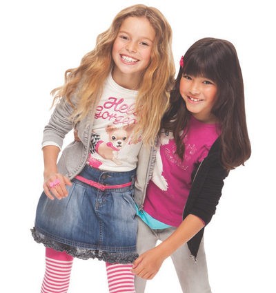 Lentejuelas y detalles en strass en la primera colección de invierno Barbie by Benetton