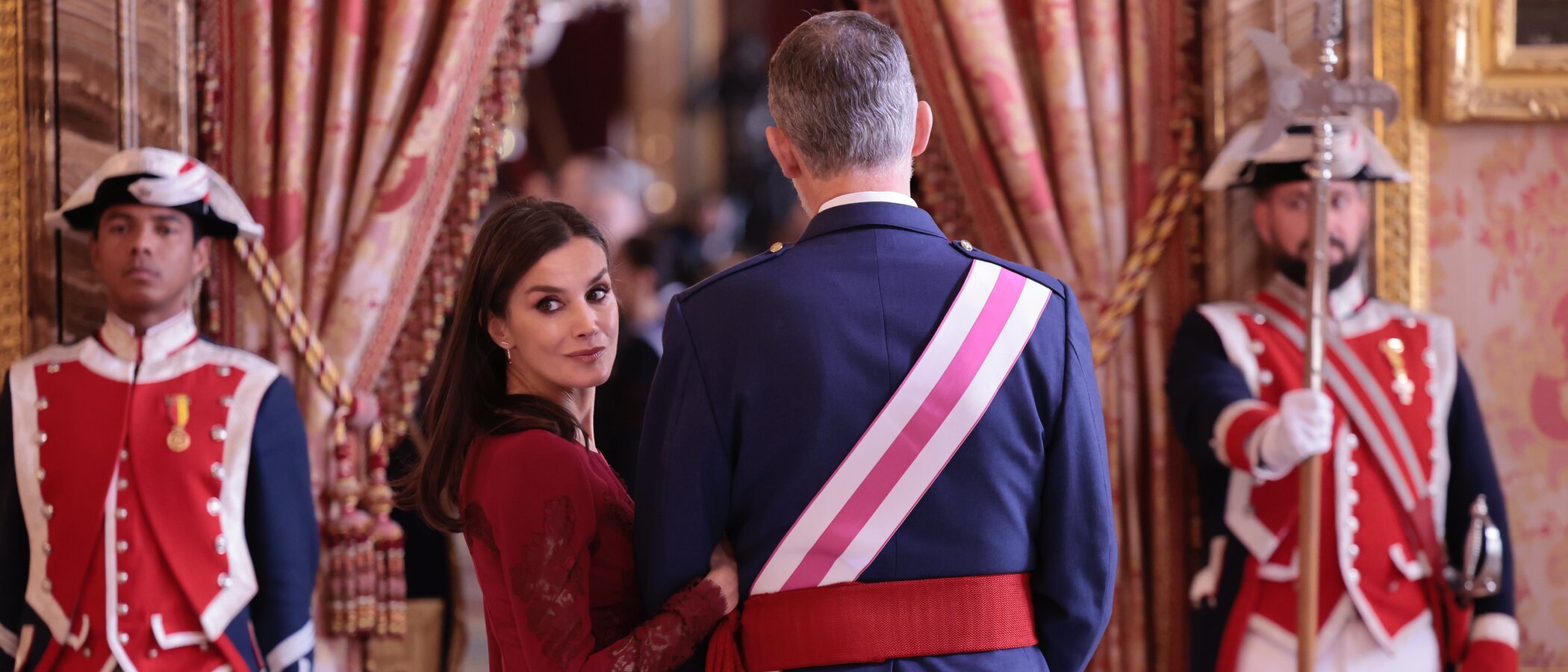 La Reina Letizia recupera un Felipe Varela de hace 10 años para la Pascua Militar de 2023