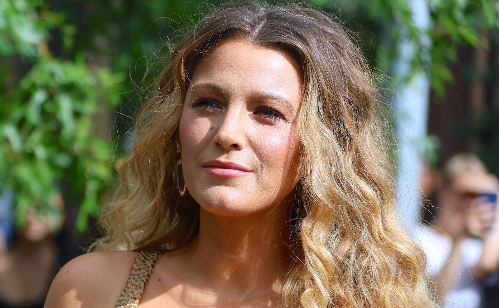 Candice Swanepoel, Blake Lively y el mismo mono ABBA de Michael Kors