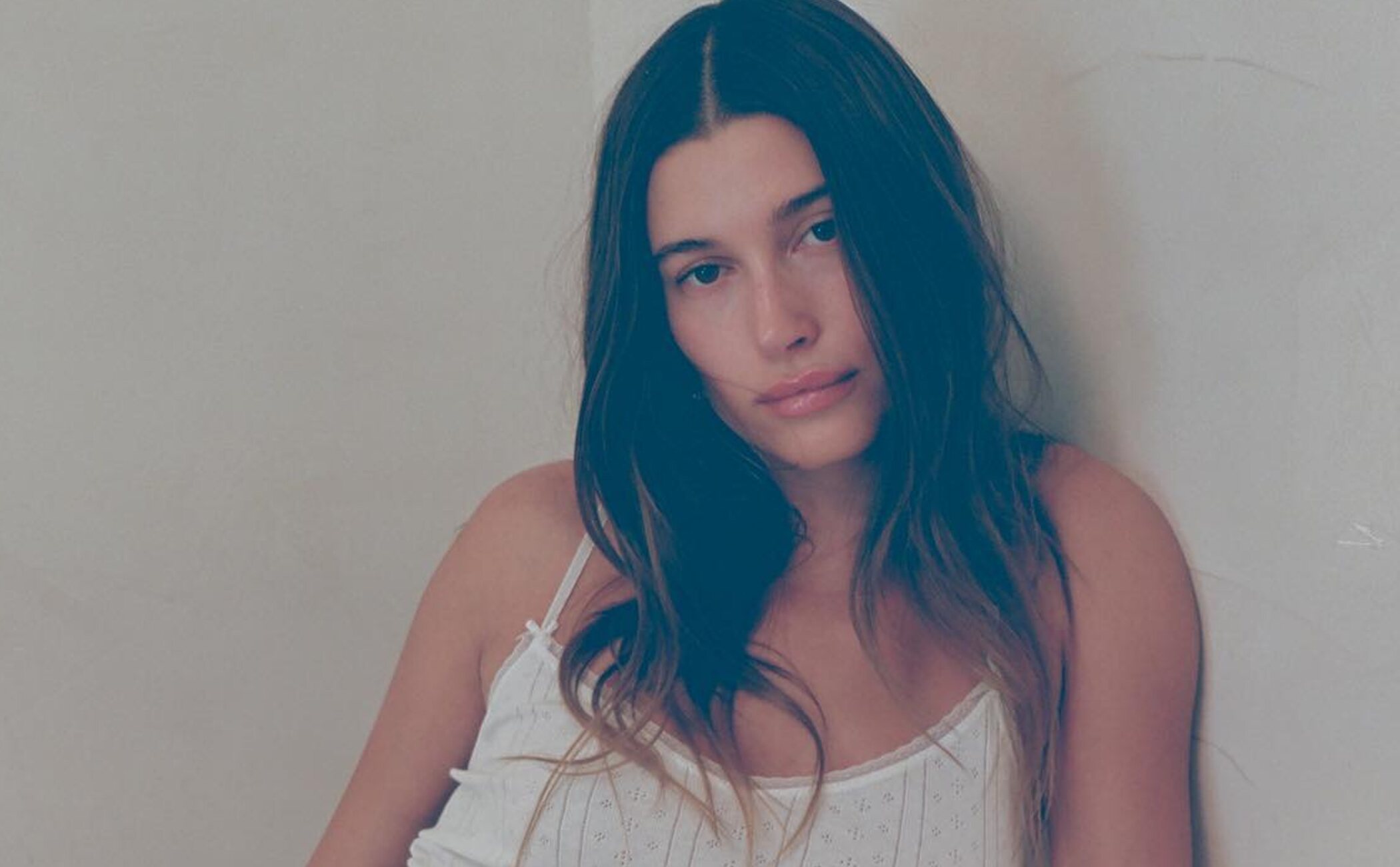 Camiseta interior 'pointelle': la evolución del tank top que será tendencia esta primavera/verano