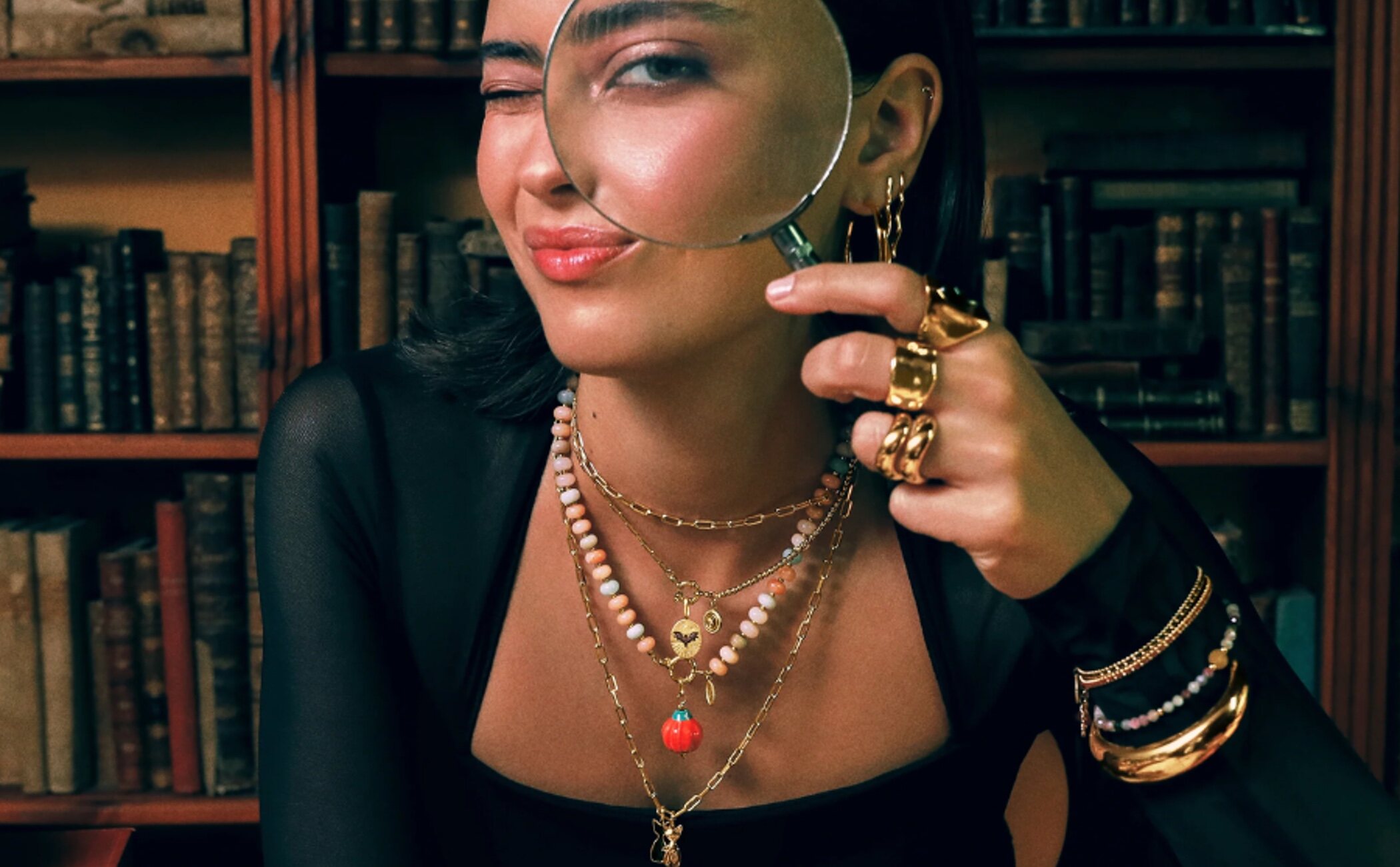 Vive un Halloween chic y estiloso de la mano de Singularu con complementos 'terroríficamente' perfectos