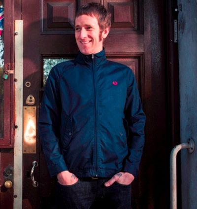 Bradley Wiggins presenta una colección minimalista de Fred Perry para primavera/verano 2013