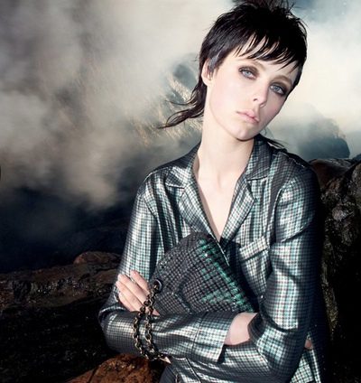 Edie Campbell y Lily McMenamy posan como gemelas para la campaña otoño/invierno 2013 de Marc Jacobs