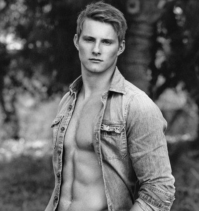 Abercrombie & Fitch ficha a Alexander Ludwig para presentar su nueva campaña