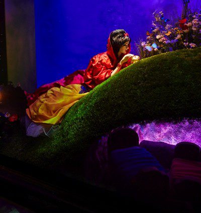 Valentino, Versace y Oscar de la Renta visten a las princesas de Disney para una subasta benéfica