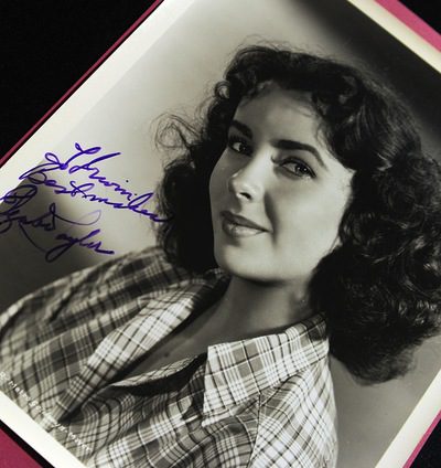 Christie's subastará gran parte de la colección de joyas y vestidos de Elisabeth Taylor