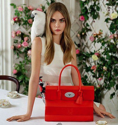 Mulberry vuelve a apostar por Cara Delevingne como imagen de su línea primavera/verano 2014