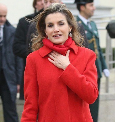 Rojo, blanco y negro: el trío ganador con el que la Reina Letizia visitó Alemania