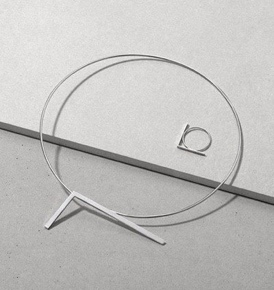 COS, propuestas minimalistas en plata para esta primavera/verano 2015