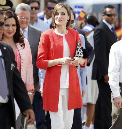 Hugo Boss, Mango y Felipe Varela acompañan a la Reina Letizia en su viaje a Honduras y El Salvador