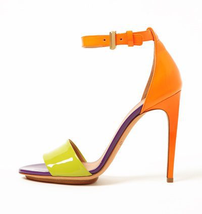 Las piezas multicolor conquistan el mundo Calvin Klein en su nueva colección de complementos