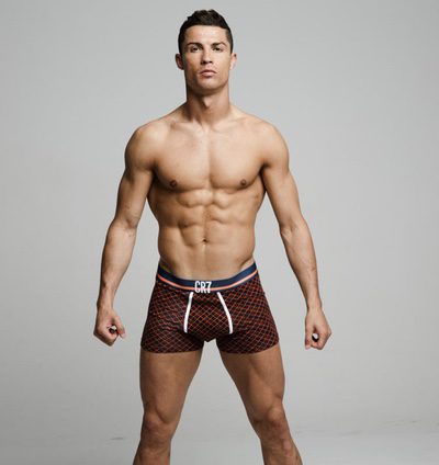 El cuerpo de Cristiano Ronaldo, el mejor reclamo para la nueva colección de ropa interior de CR7 Underwear