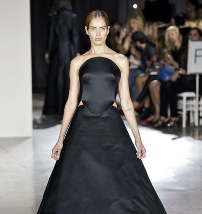 Zac Posen pone la nota de elegancia a la noche en la New York Fashion Week primavera/verano 2016