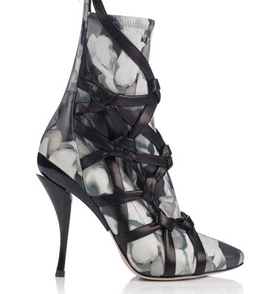Lazos y más lazos de la mano de Jimmy Choo en su colección otoño/invierno 2015