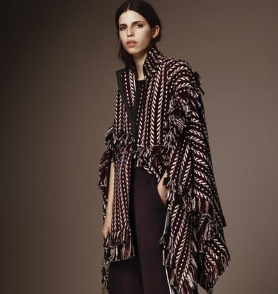 Vuelven las gabardinas de Burberry en su colección pre otoño/invierno 2016