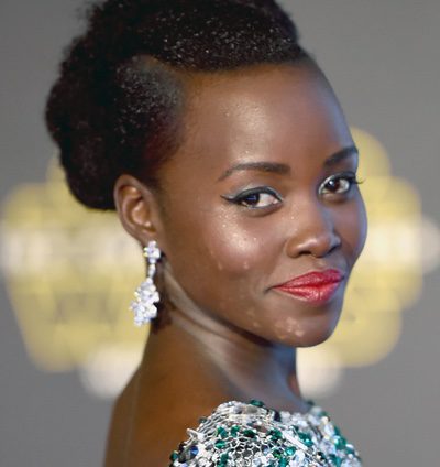 Lupita Nyong'o: desfiles de glamour para estrenar 'Star Wars: El despertar de la fuerza' por el mundo