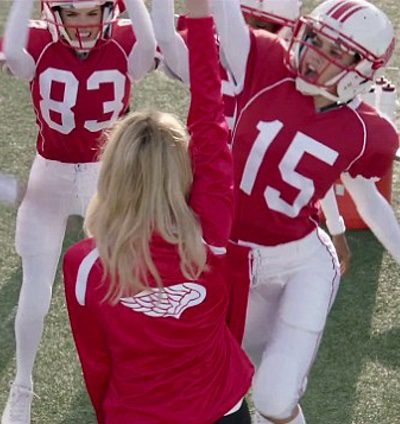 La Super Bowl 2016 más sexy con los ángeles de Victoria's Secret como jugadoras de fútbol