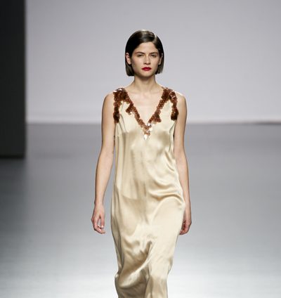 Angel Schlesser se decanta por el estilo de estar por casa de la Alta Costura para otoño/invierno 2016/2017