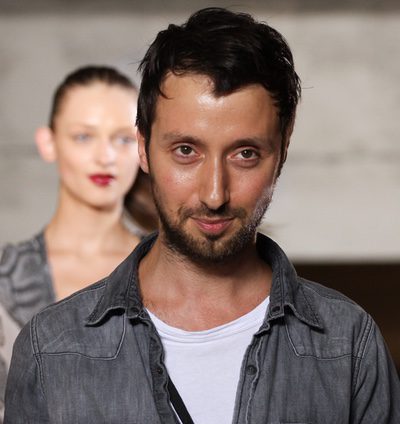 Anthony Vacarello ficha como nuevo director creativo de Yves Saint Laurent