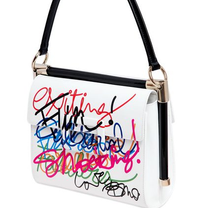 La nueva colección graffiti de Roger vivier, un estampado para pisar diferente