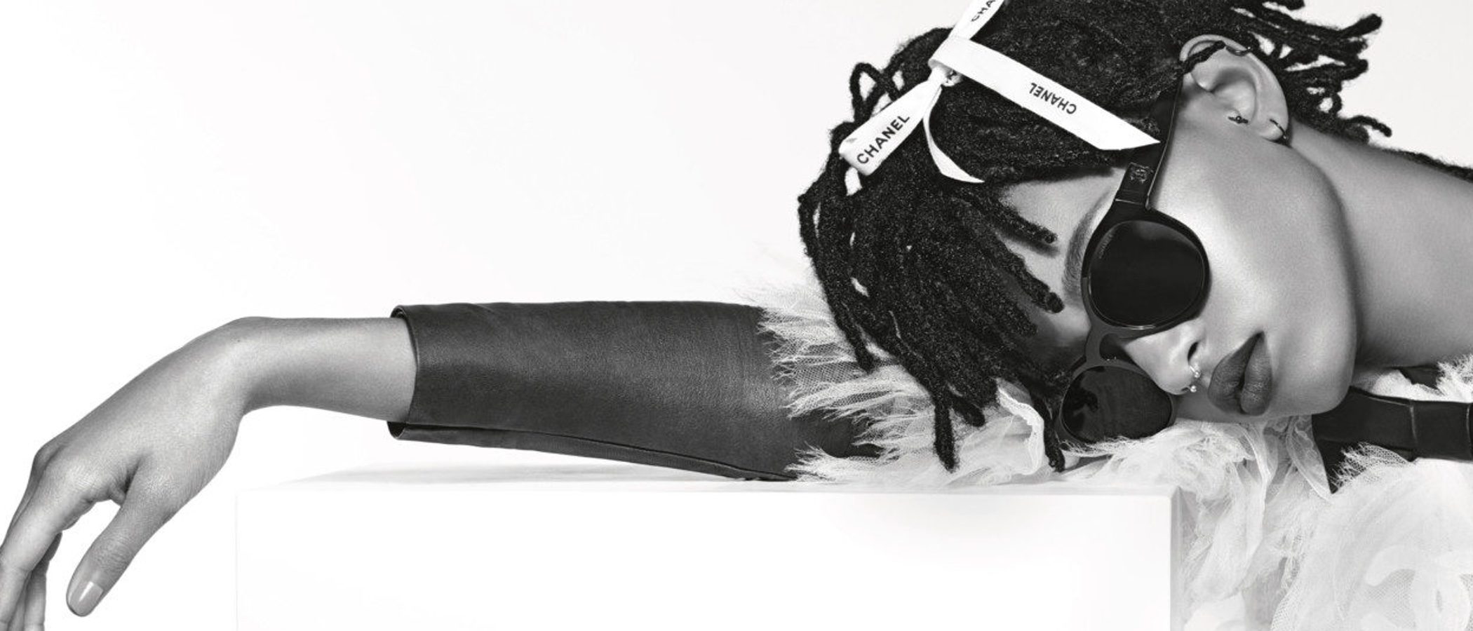 Willow Smith, una musa para Chanel en su nueva colección de gafas de sol 2016