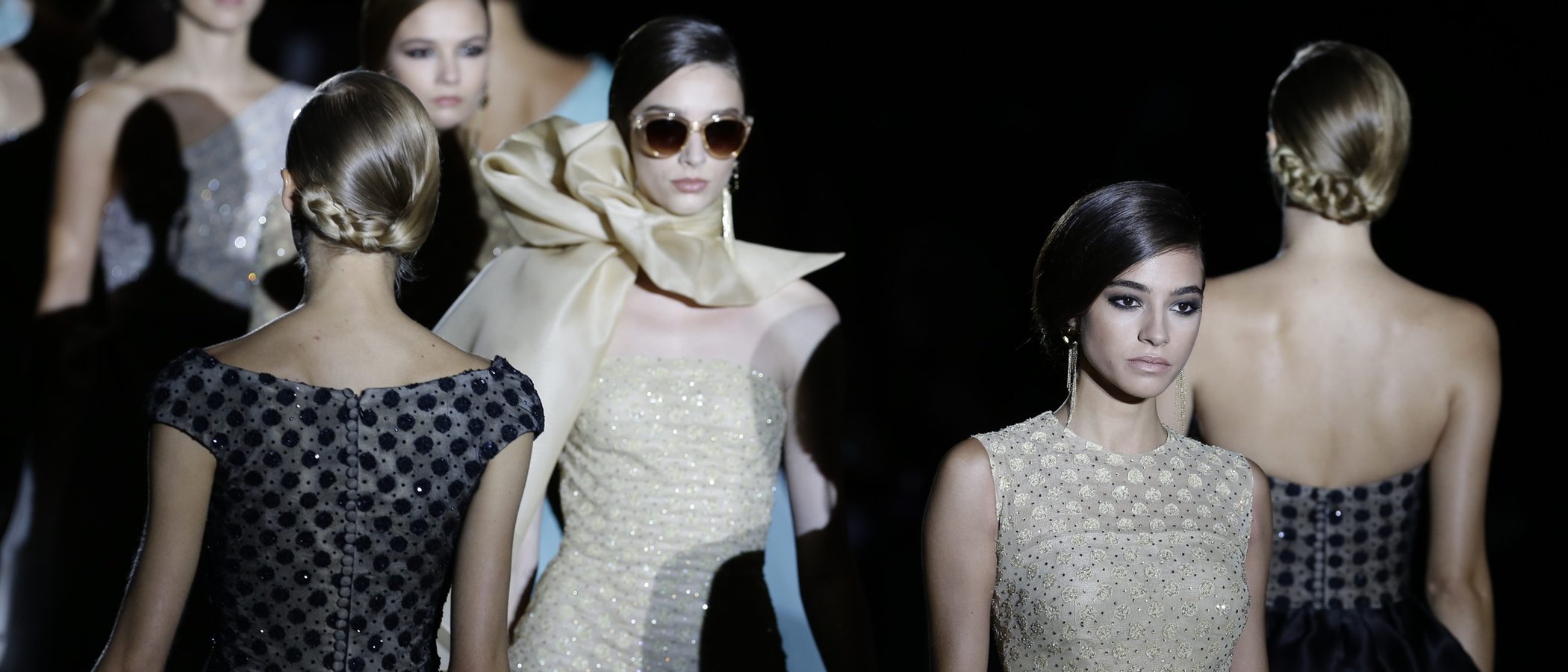 '+34', sofisticación pura en la colección primavera/verano 2017 de Hannibal Laguna en Madrid Fashion Week