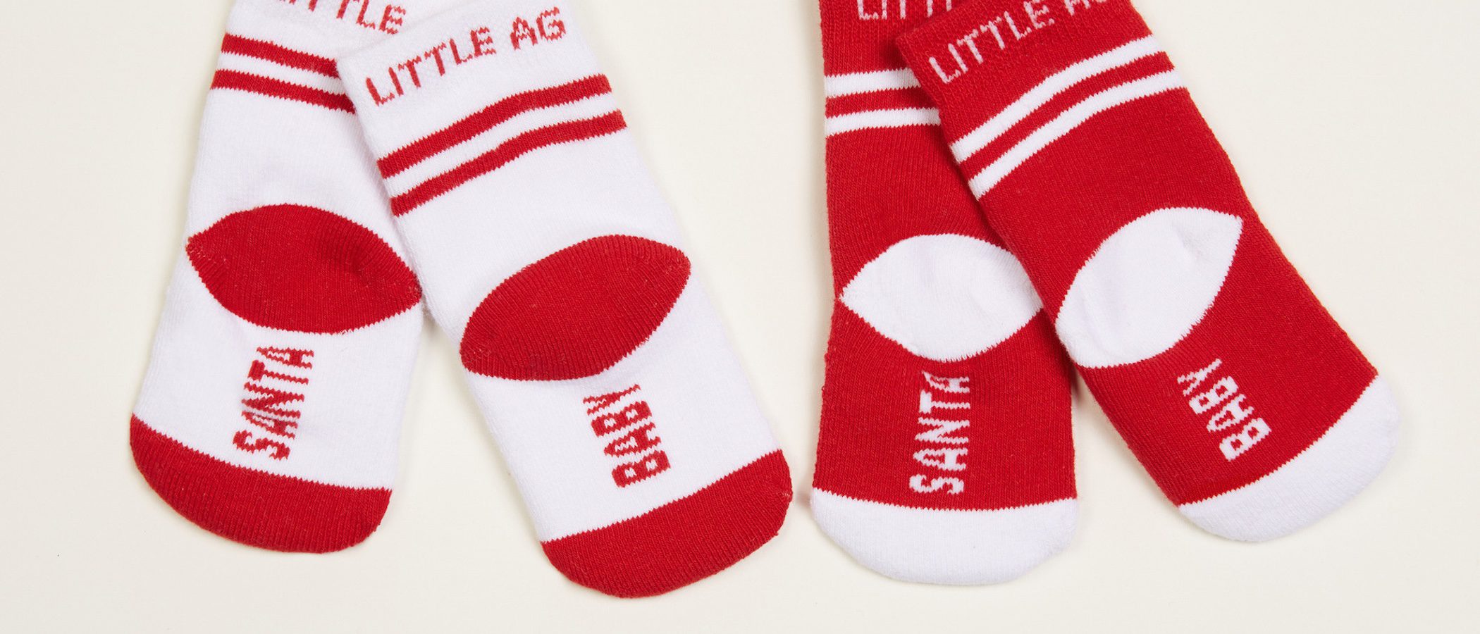Dream Kardashian ya es modelo: presenta los calcetines de la firma de su padre en Navidad 2016