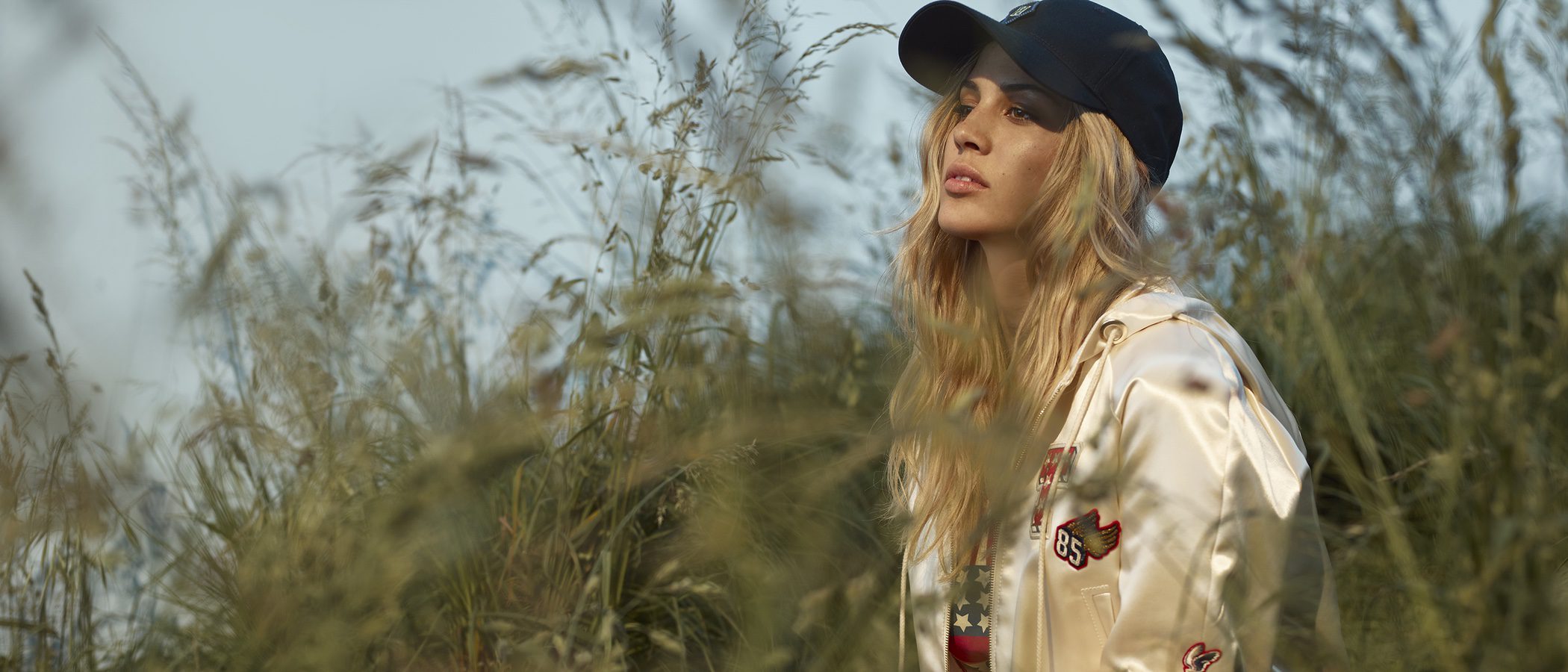 Tommy Hilfiger celebra la libertad con su colección Resort 2017 cargada de toques vintage