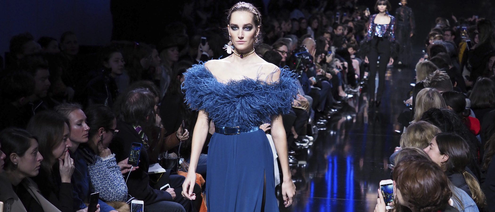 Encajes, transparencias y misterio en la colección de Elie Saab para Paris Fashion Week
