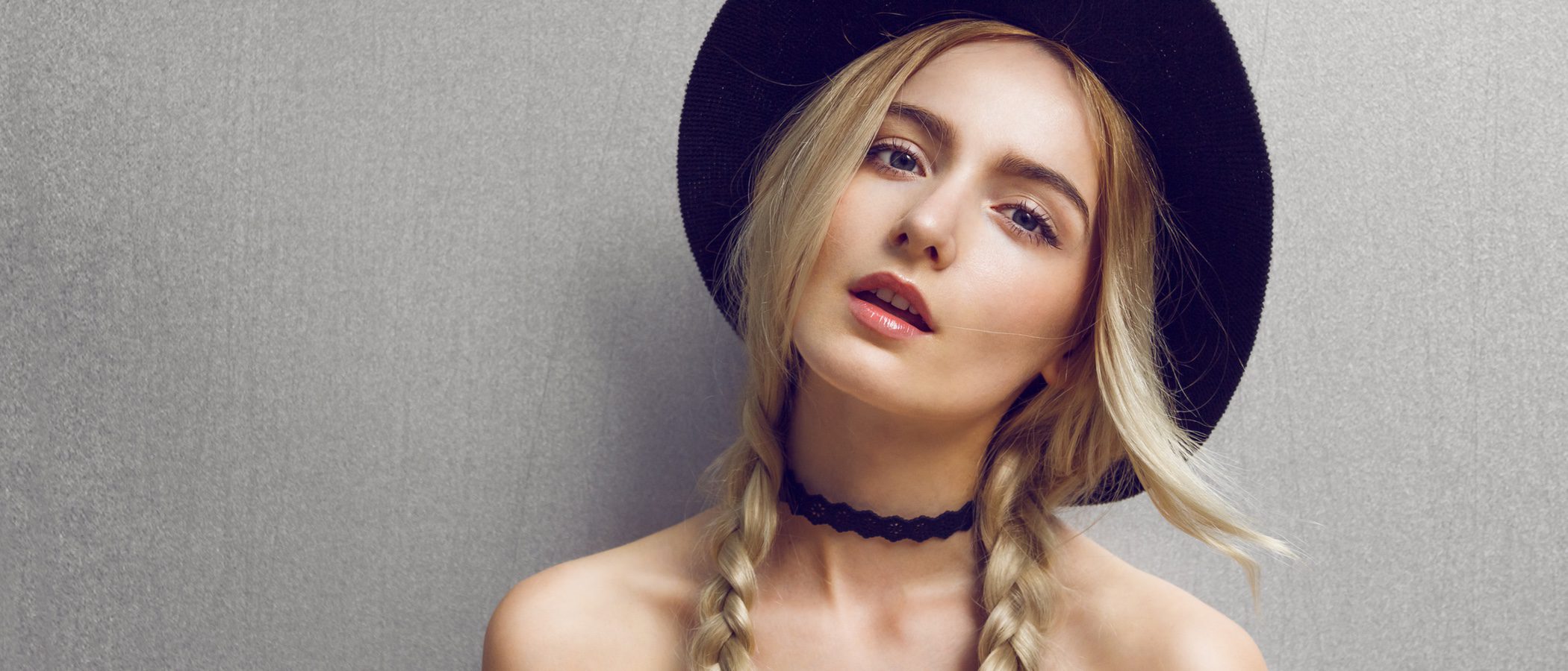 Chokers: vuelven las gargantillas de los 90