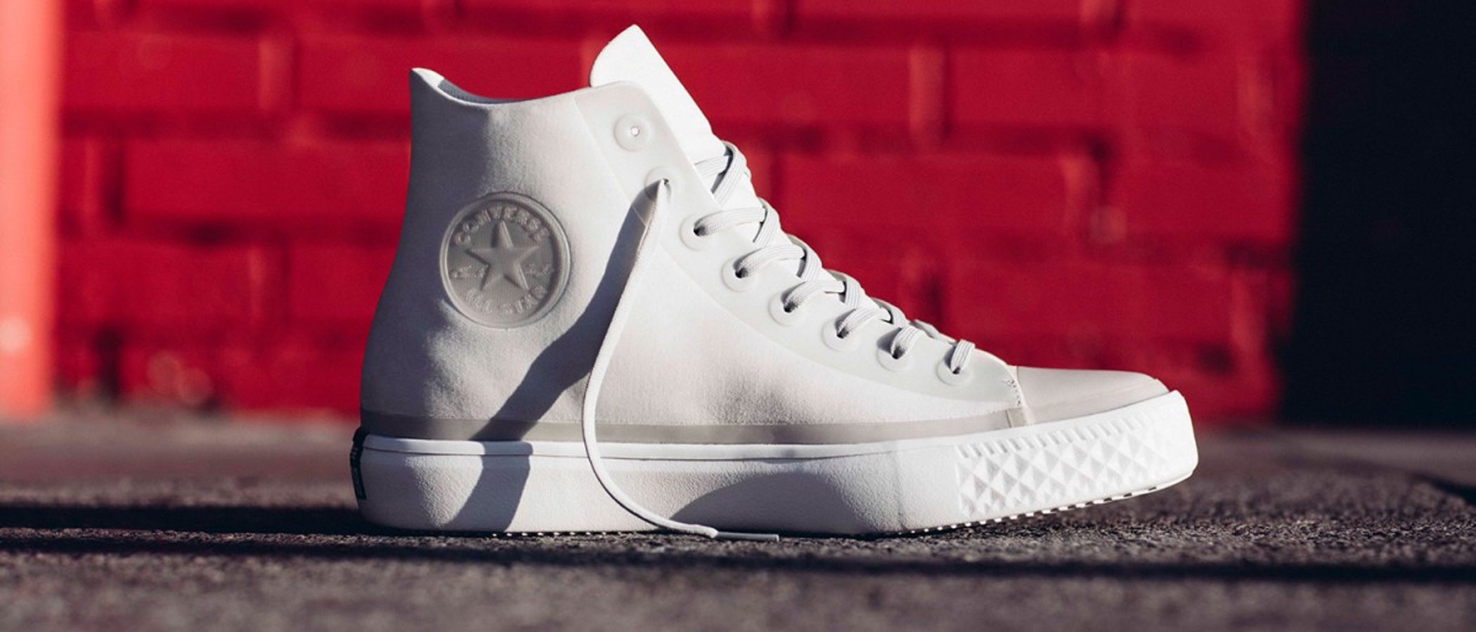 Converse adapta sus clásicas zapatillas con los nuevos diseños 'Chuck Modern Furure Canvas'