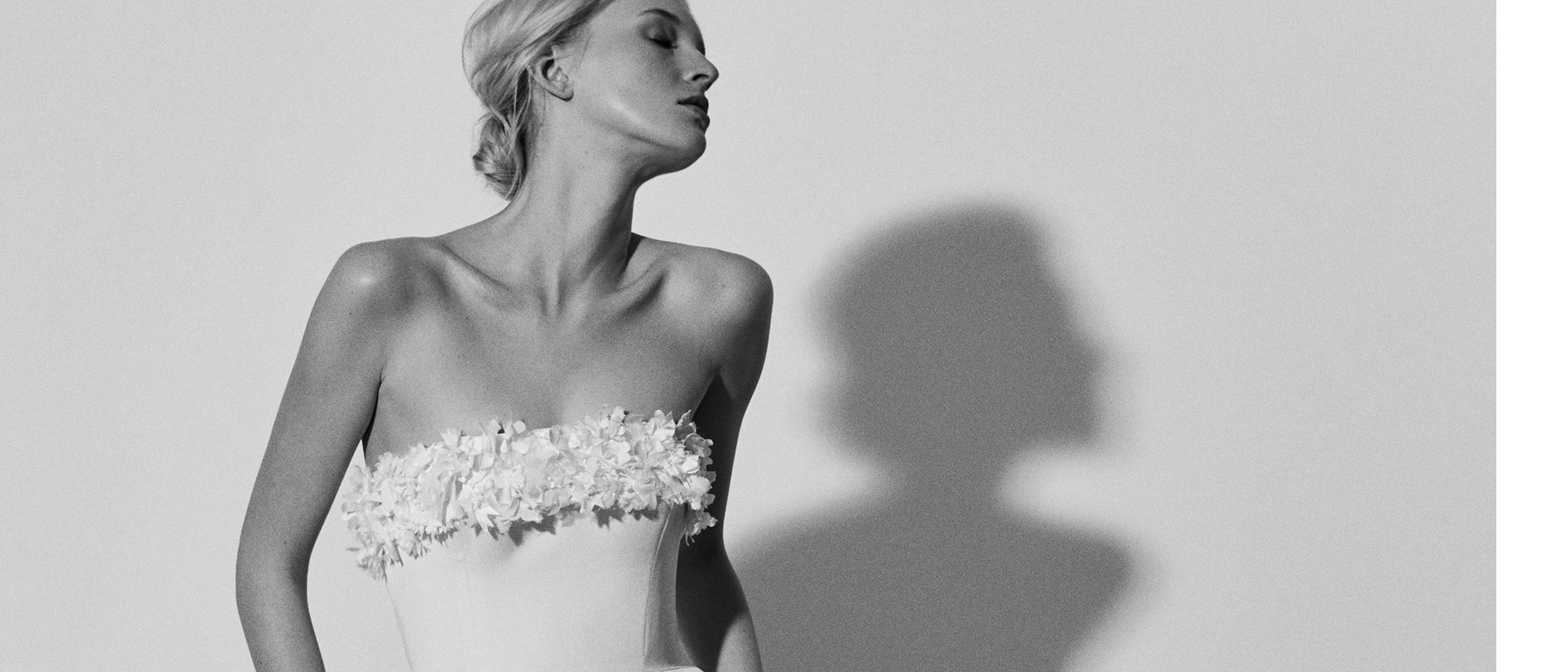 La delicadeza y la elegancia floral en la nueva colección de novias de Carolina Herrera NY 2018